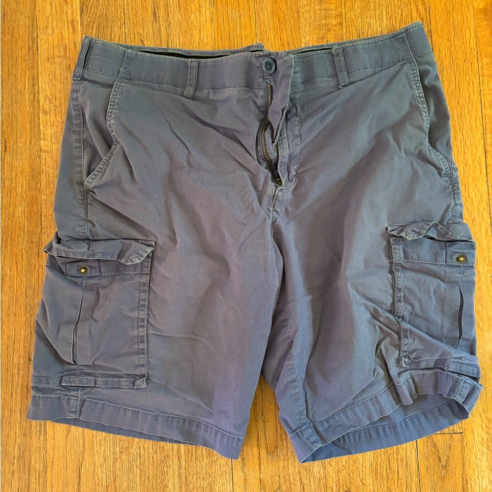 Men’s Apt 9. Cargo shorts - size 38